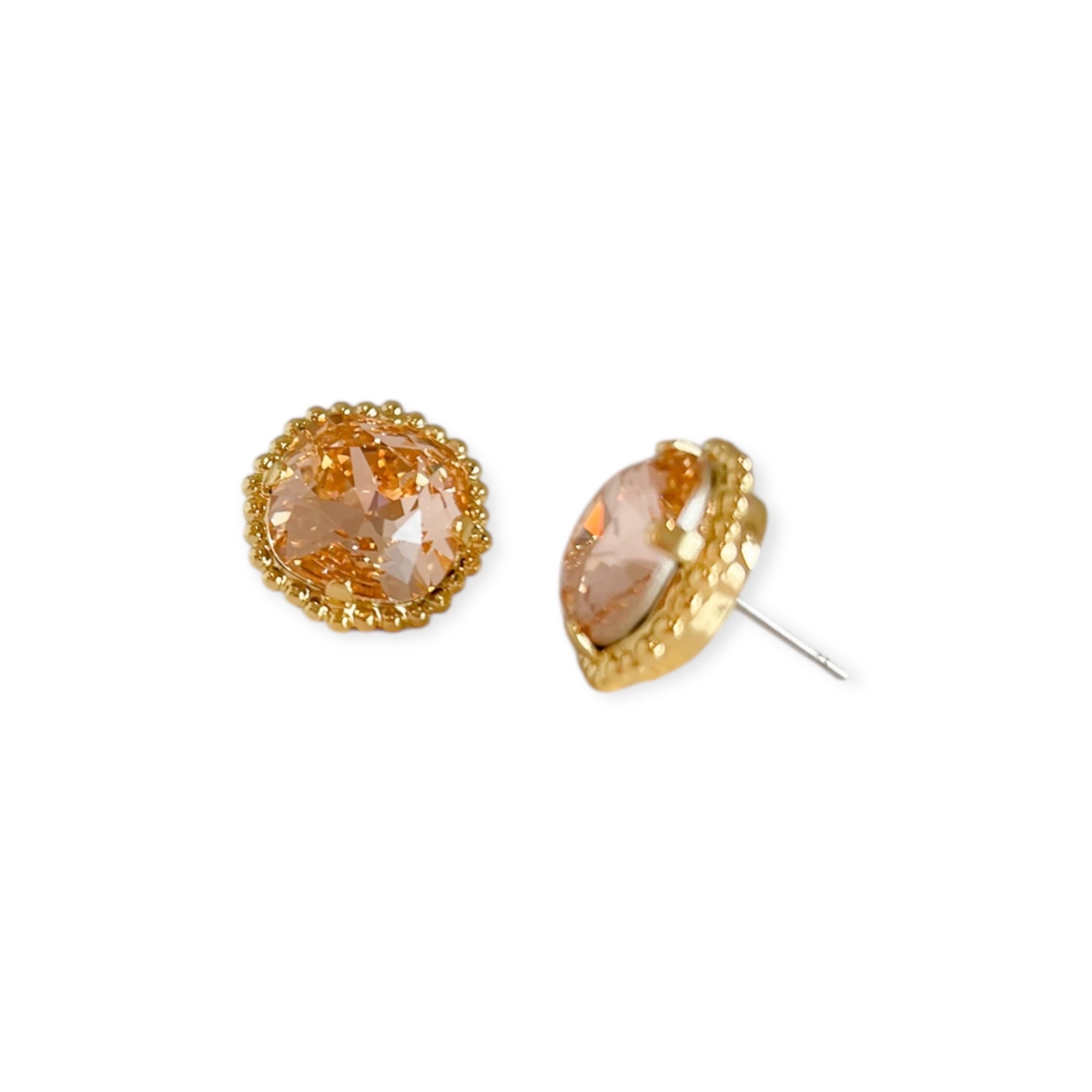 Bright Gold Cushion-Cut Solitaire Stud Earrings Light Peach