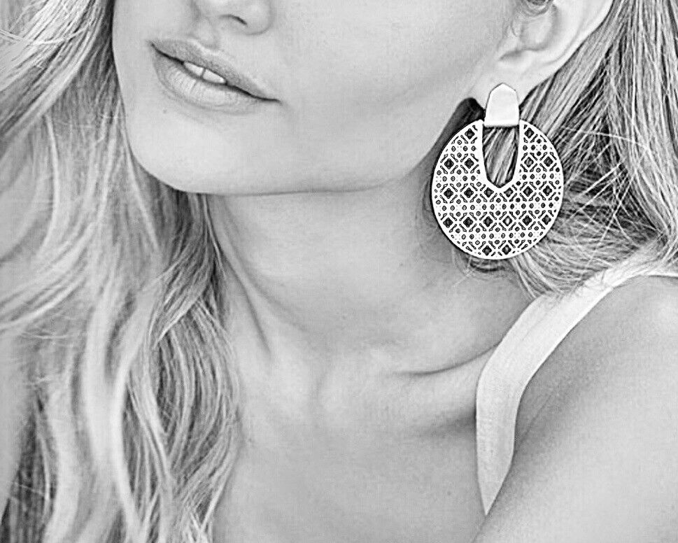 Diane Stud Earrings in Filigree Bright Silver