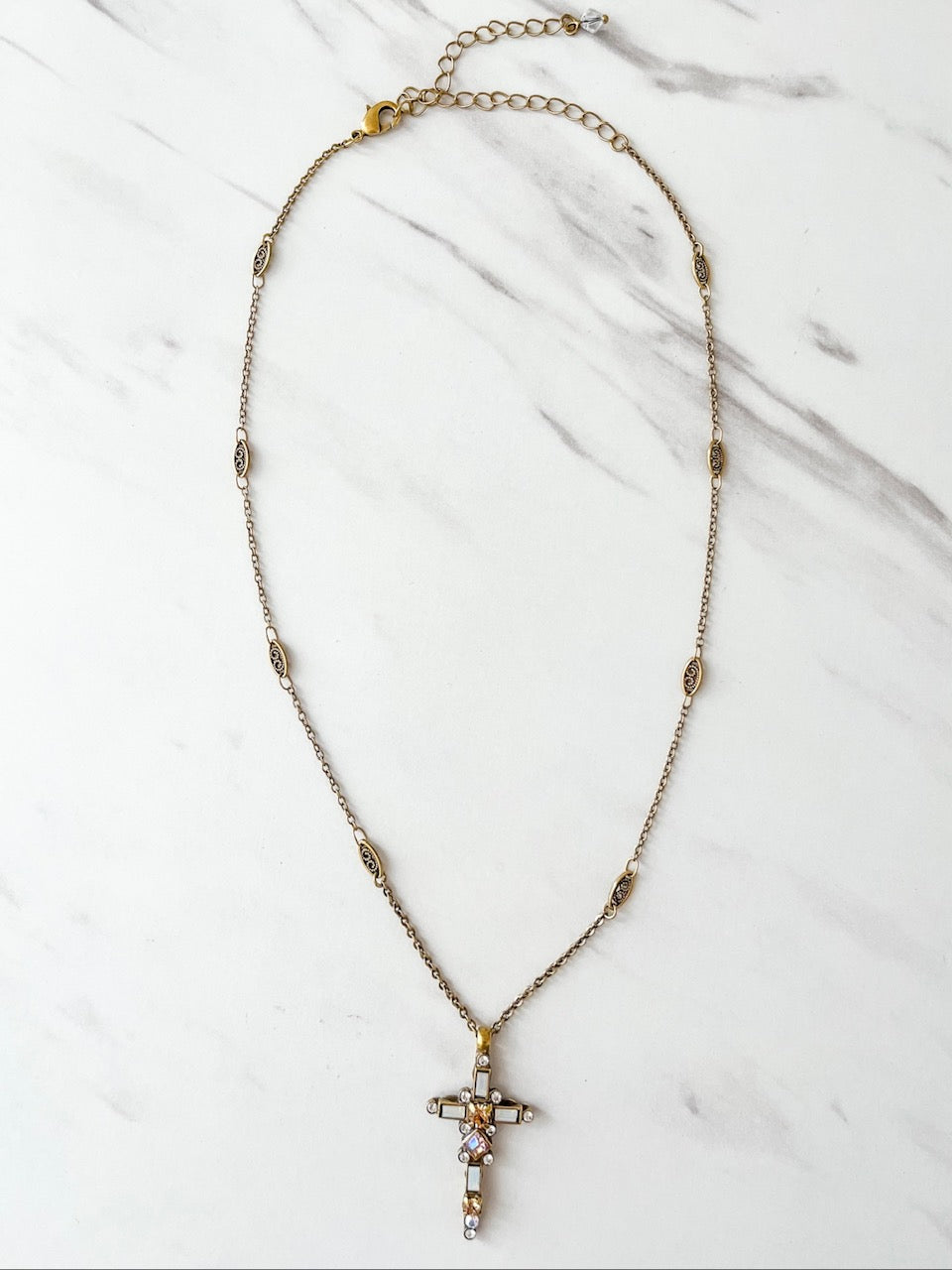 NDQ54AGROB Dierdre Cross Pendant Necklace Rocky Beach - Bella's House Tulsa