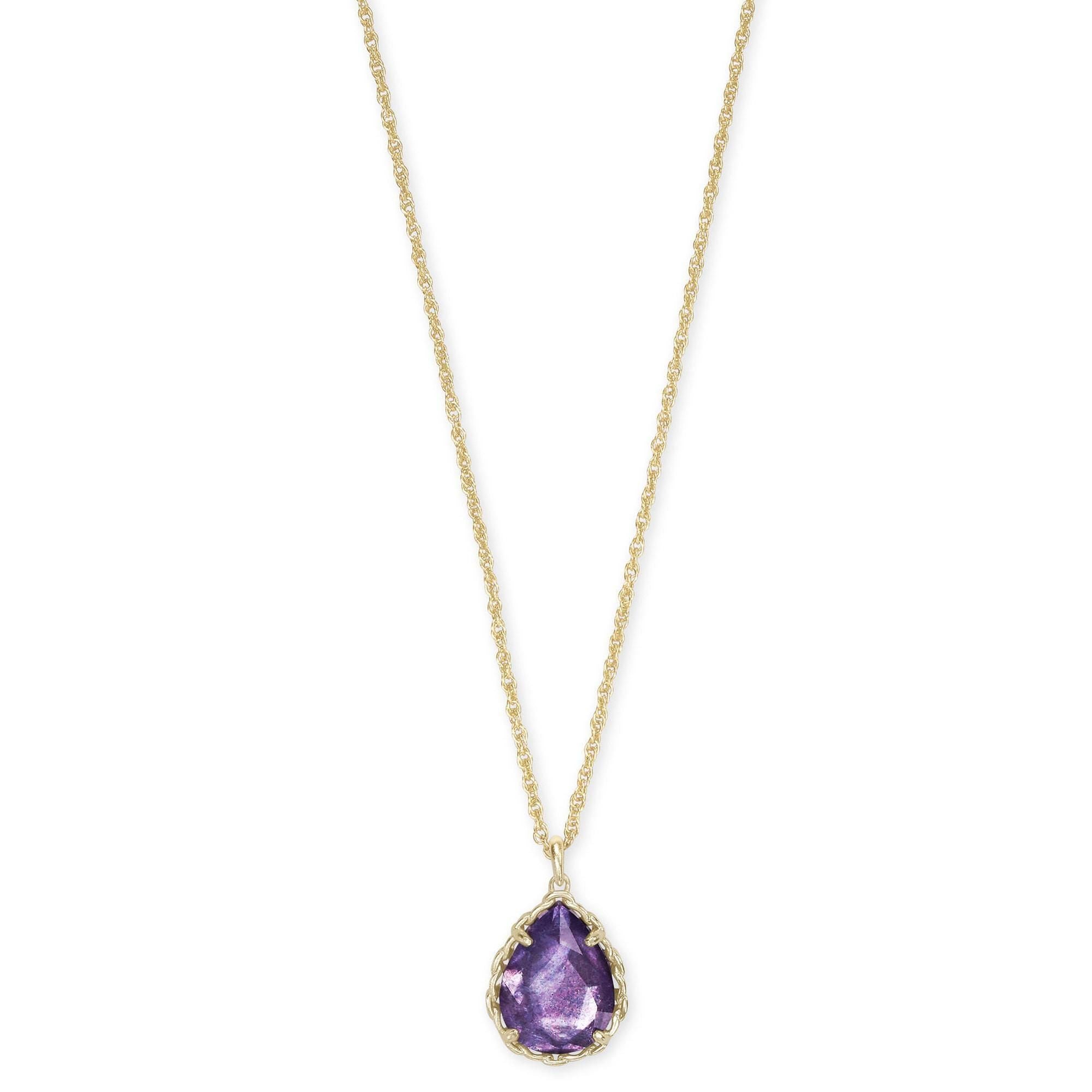 Macramé Dee Short Pendant Necklace in Purple Mica