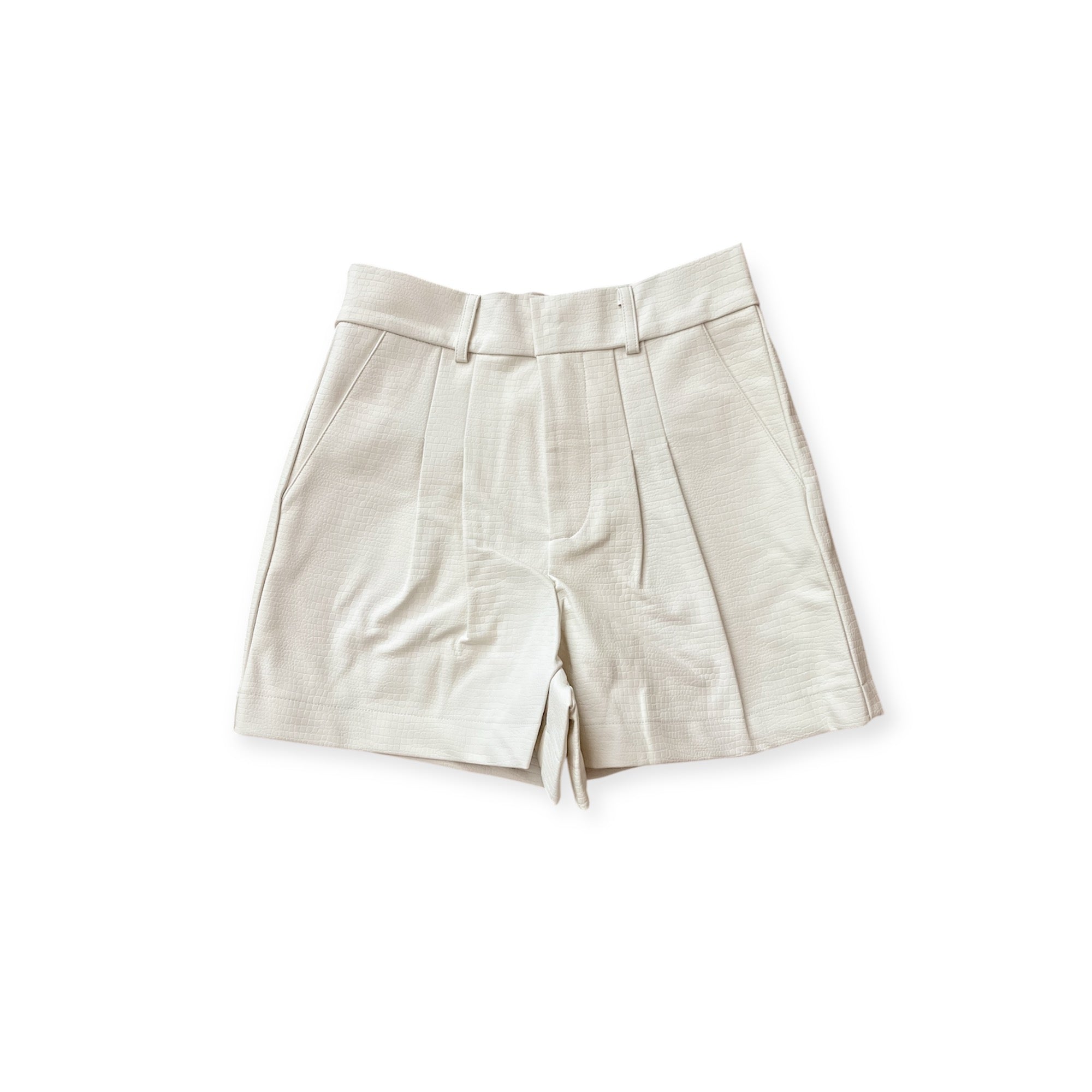 Modern Tailor Short in White Croc